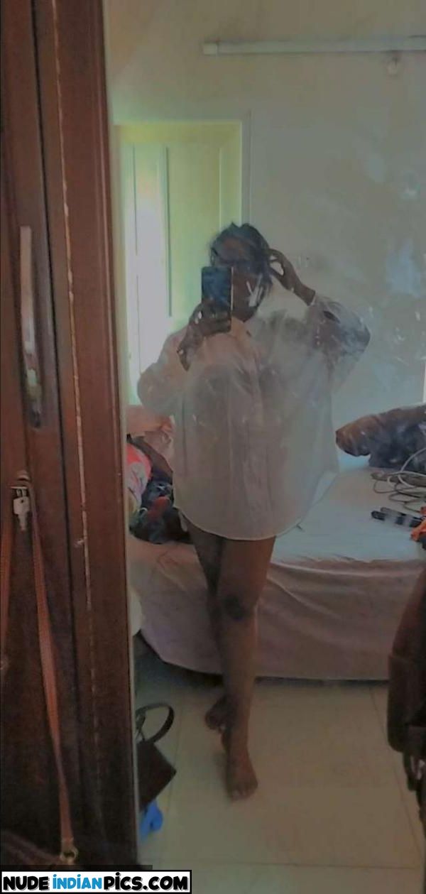 Sexy Desi Babe Boudoir Photos Leaked