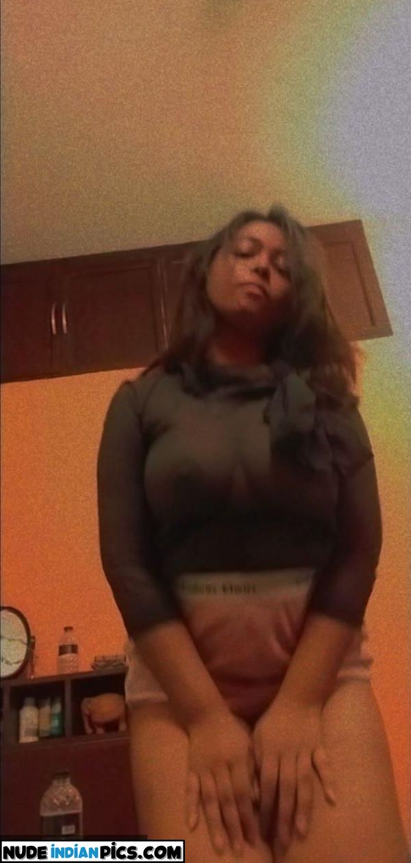 Sexy Desi Babe Hot Naked Wife Photos