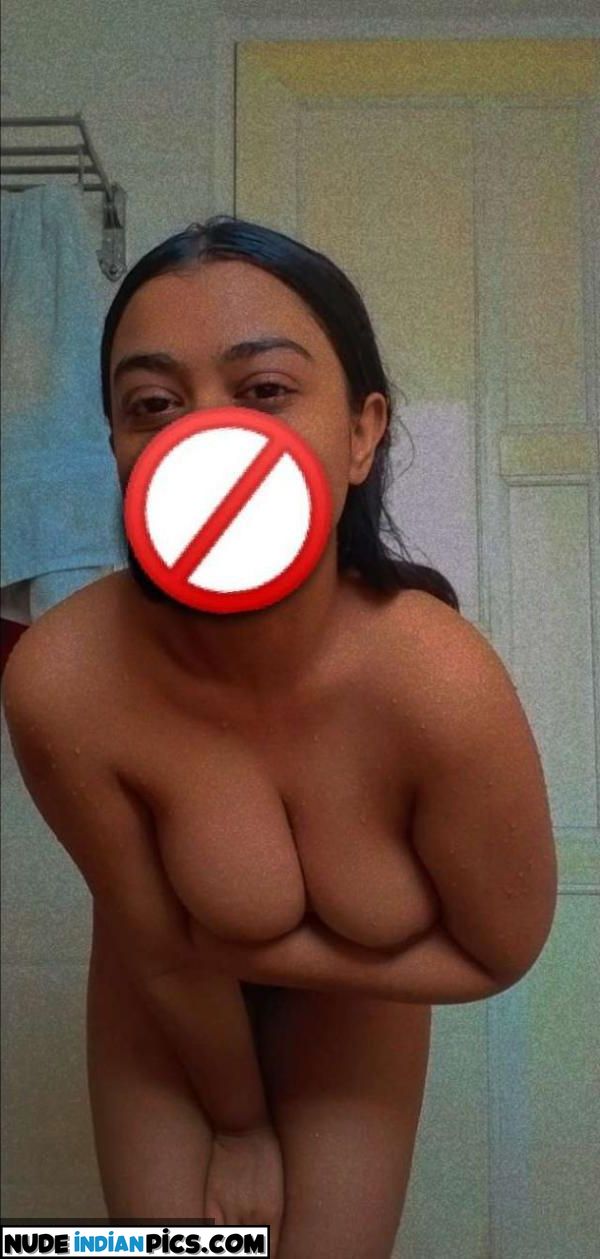 Sexy Desi Babe Naked Big Boobs Model