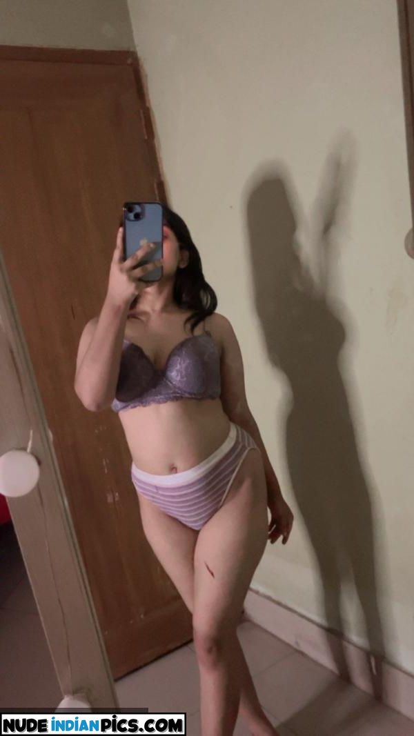 Sexy Indian Full Kamal Kaur Blowjob