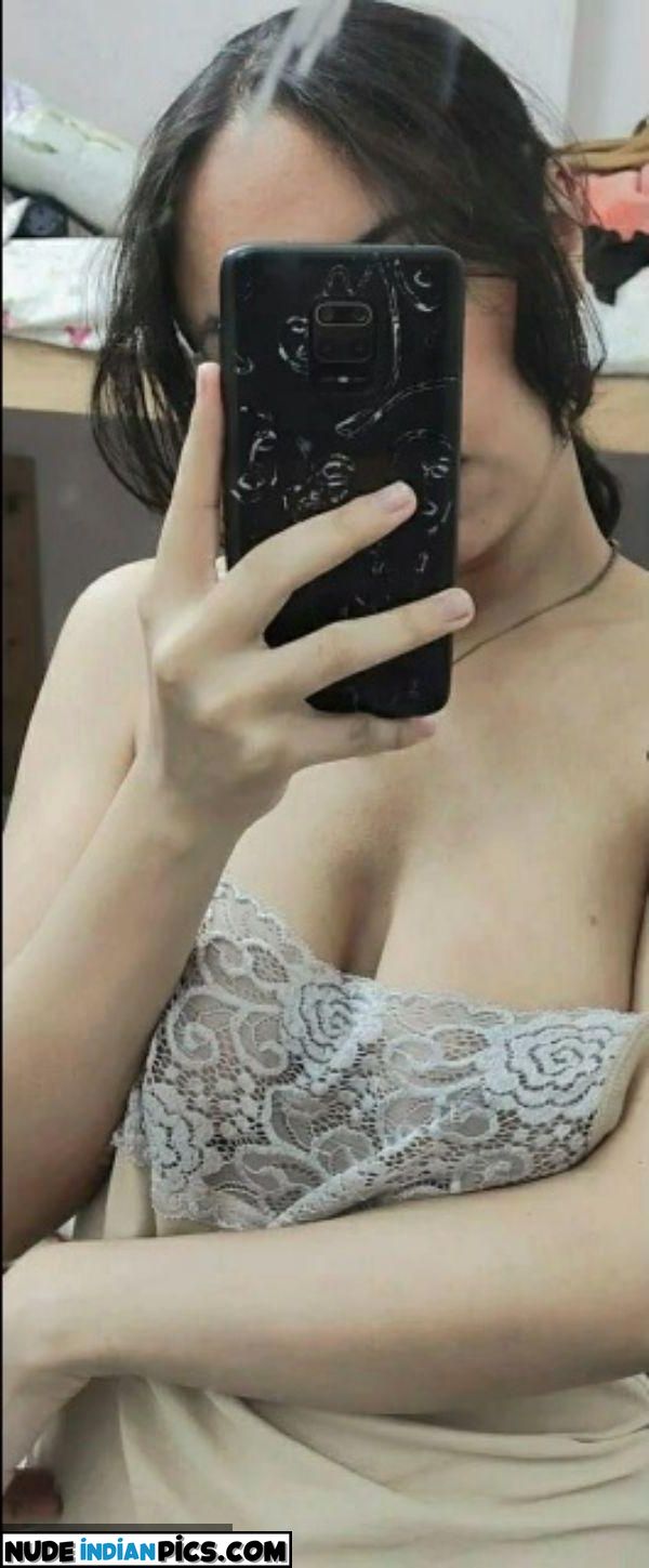 18 Desi Babe Nude Indian Pics Xxx