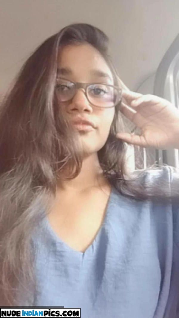 18 Desi Ladki Real Nude Pics