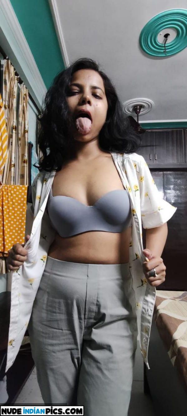 20yo Desi Babe Xxx Mms Photos