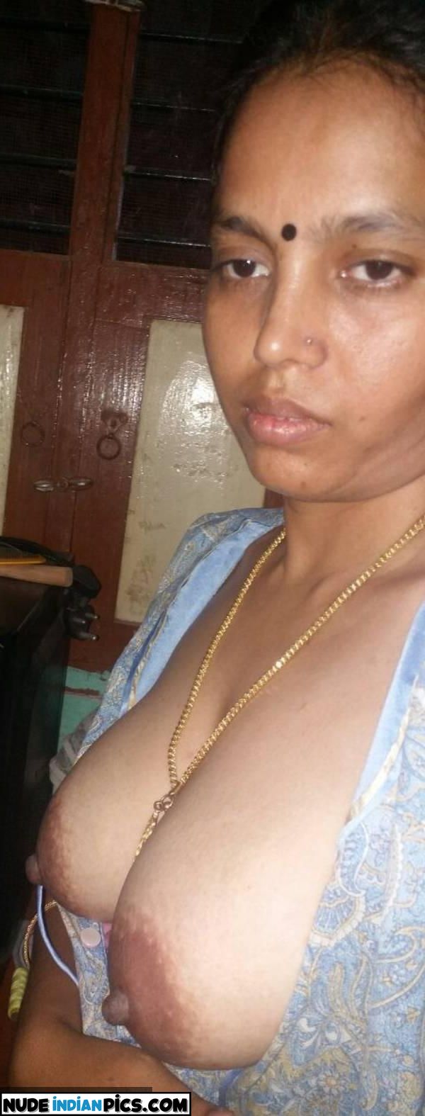 44 Sizzling Mallu Mature Naked Selfies