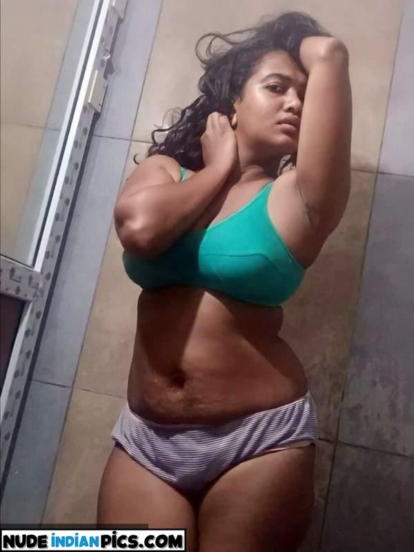 57 Kavita Tamil Indian College Girl Nude Images