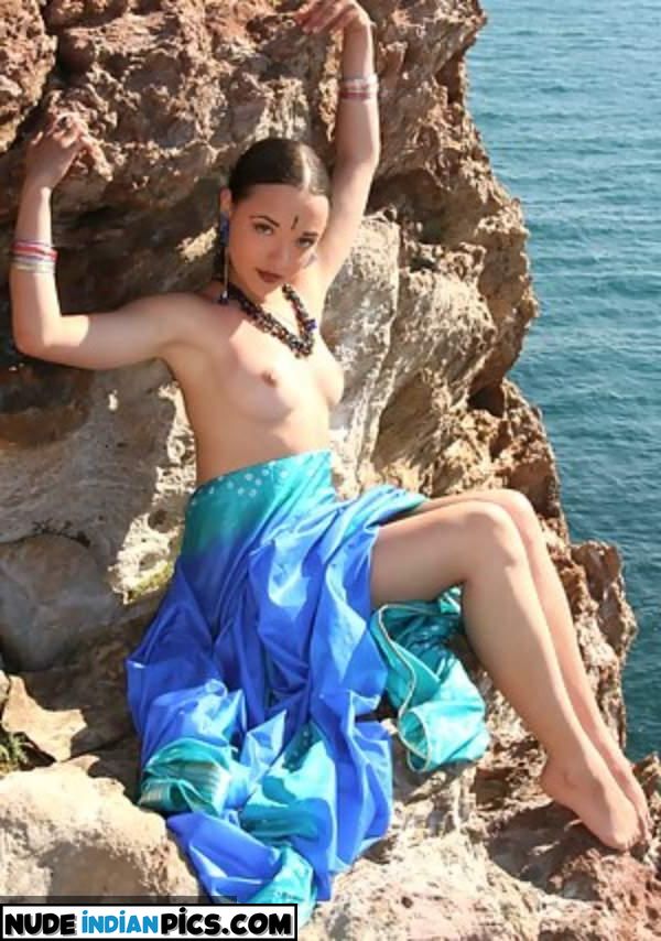 Aarti Kumars Leaked Images Of Pussy And Boobs