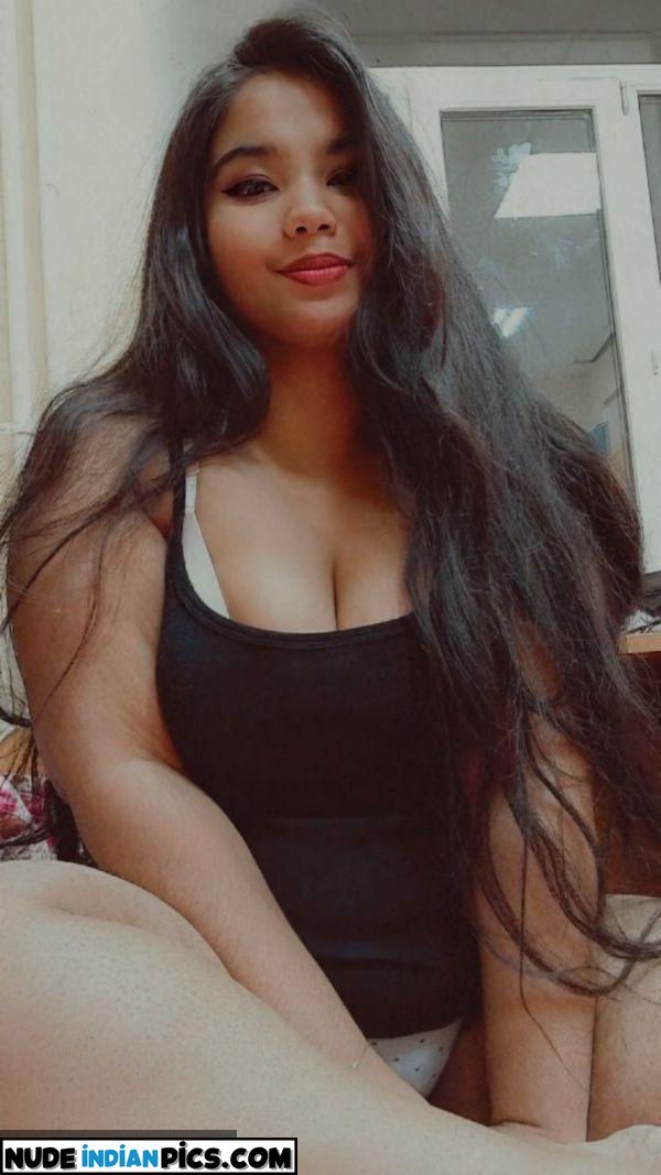 Aparna Das Busty Nude Indian Mature Women
