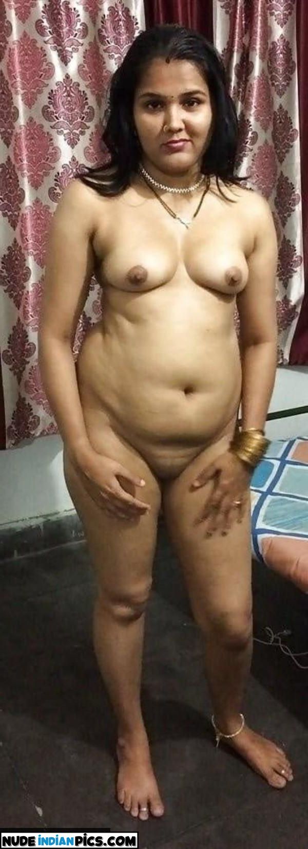 Badi Gand Aur Female Nude Selfies