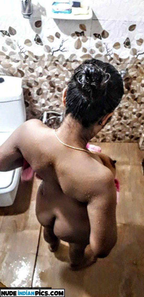 Badi Gand Aur Naked Girl Selfies