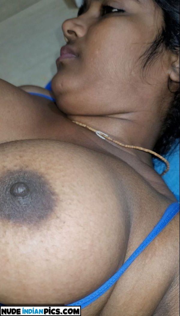 Begum Rukhsars Sensational Naked Boob Pictures