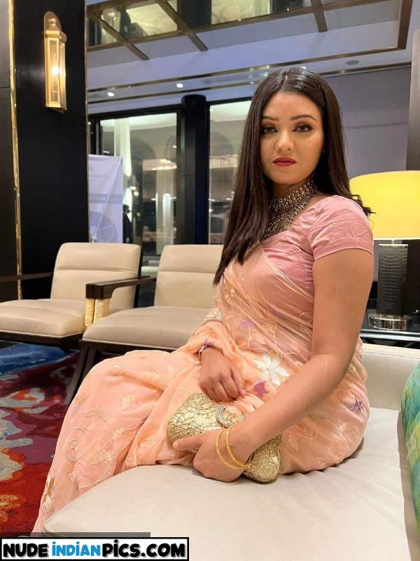 Bengali Bhabhi Priyanka Auntys Sex Photo