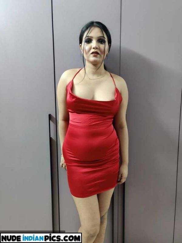Bengali Bhabhi Priyanka Teens Selfie Nudes
