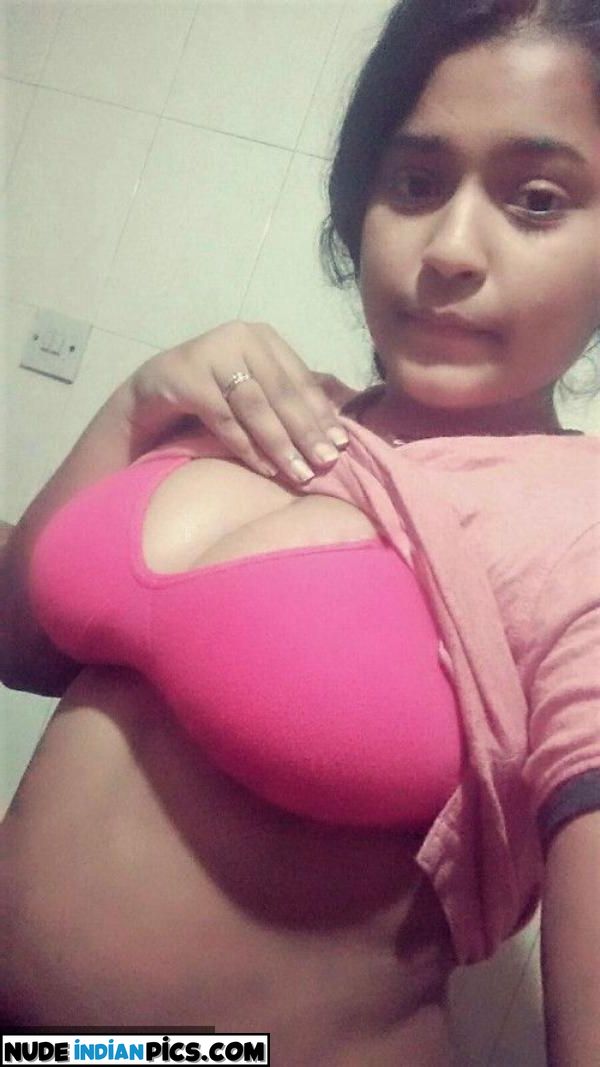 Betiyaan Neeraj Kaur Housewife Nude