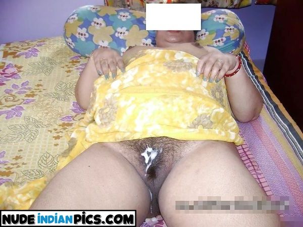 Bhabhi Ananyas Sensual Hot Nude Desi Aunty