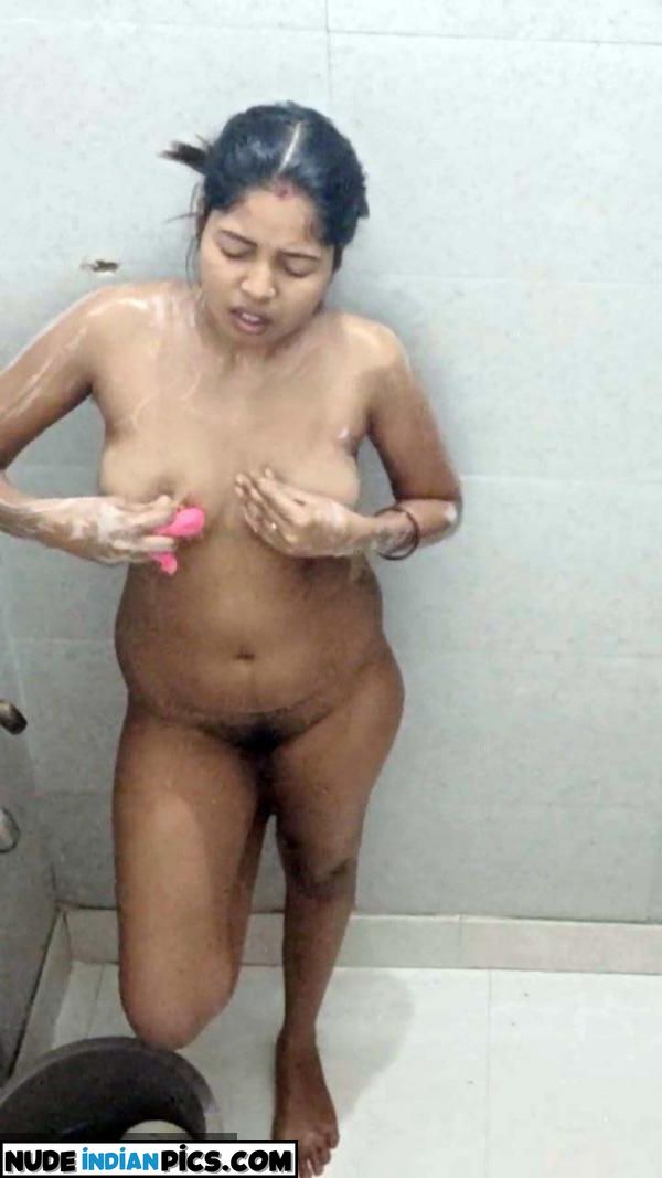 Bhabhi Ji Rohini Shower Selfie Nudes