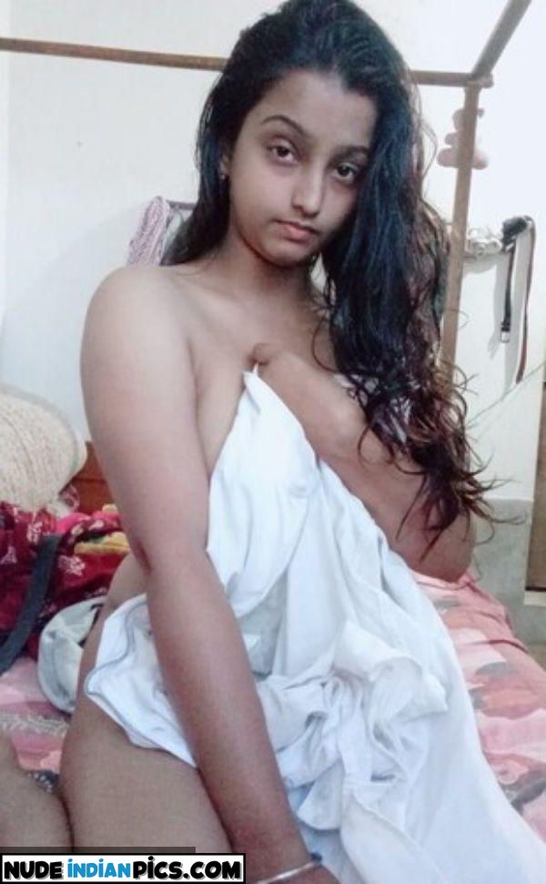 Bhabhi Priyanka Nude Nude Breast Selfies