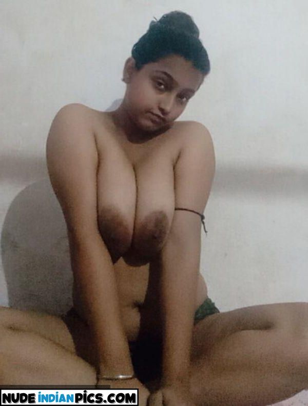 Bhabhi Priyanka Nude Women Nude Butts