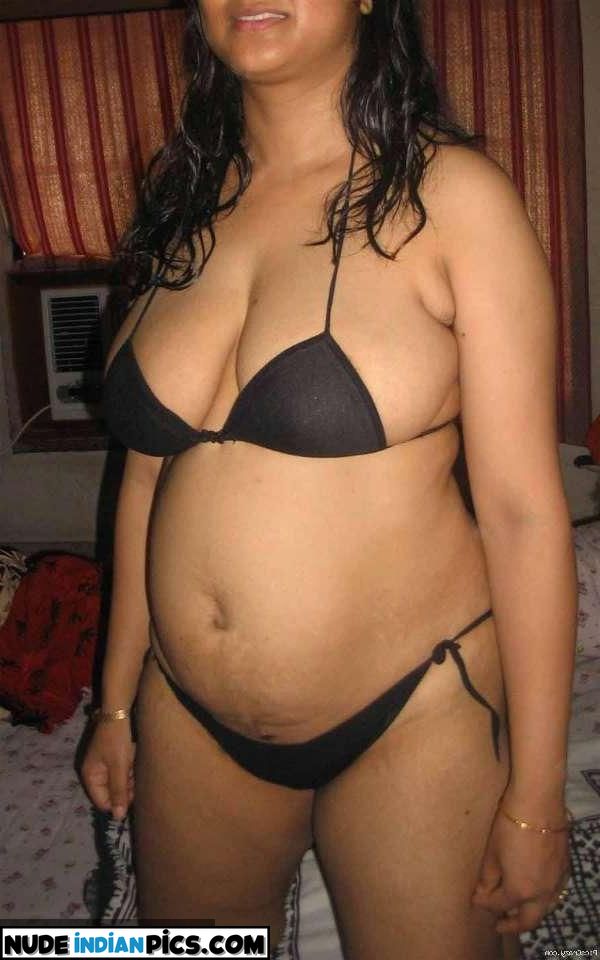 Bhabi Ayeshas Indian Pakistani Sex Photos