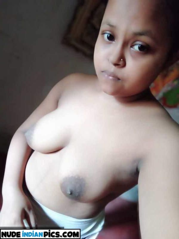 Bharatis Sensual Desi Indian Nude Girl Photos