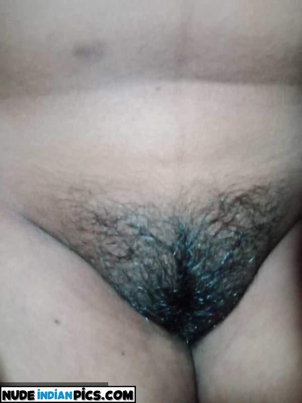 Bharatis Sensual Desi Indian Snap Nudes