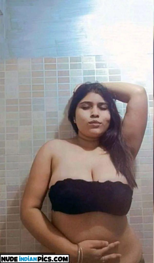 Bhavana Desai Ki Nude Tit Selfies