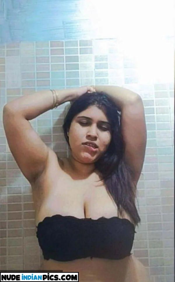 Bhavana Desai Ki Selfies Naked Pics
