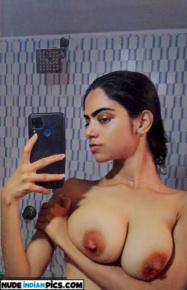 Bhavna Singhs Sensual Pics Of Naked Fat Ladies
