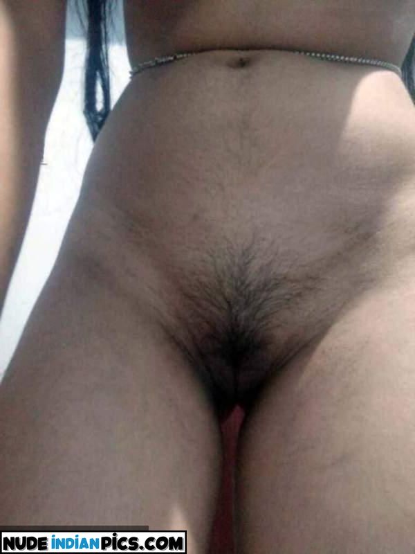 Bhavya Aishwaryas Intimate Desi Aunty Nude Photo