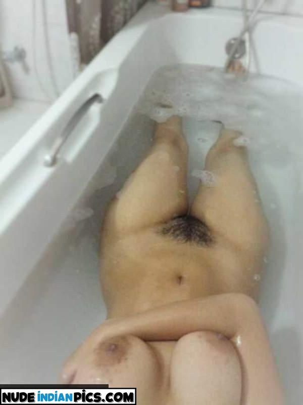 Bhavya Kaurs Busty Indian Nude Picw