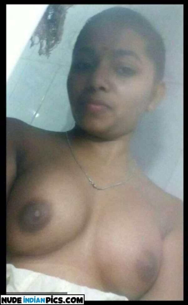 Bhavya Malayali Chammak Nangi Photos