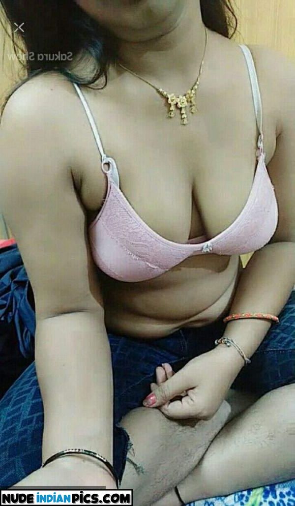 Bhavya Mallu Didi Cute Naked Girlfriends