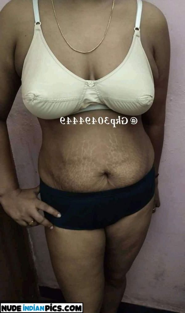 Bhavya Mallu Didi Hot Nude Model Photo
