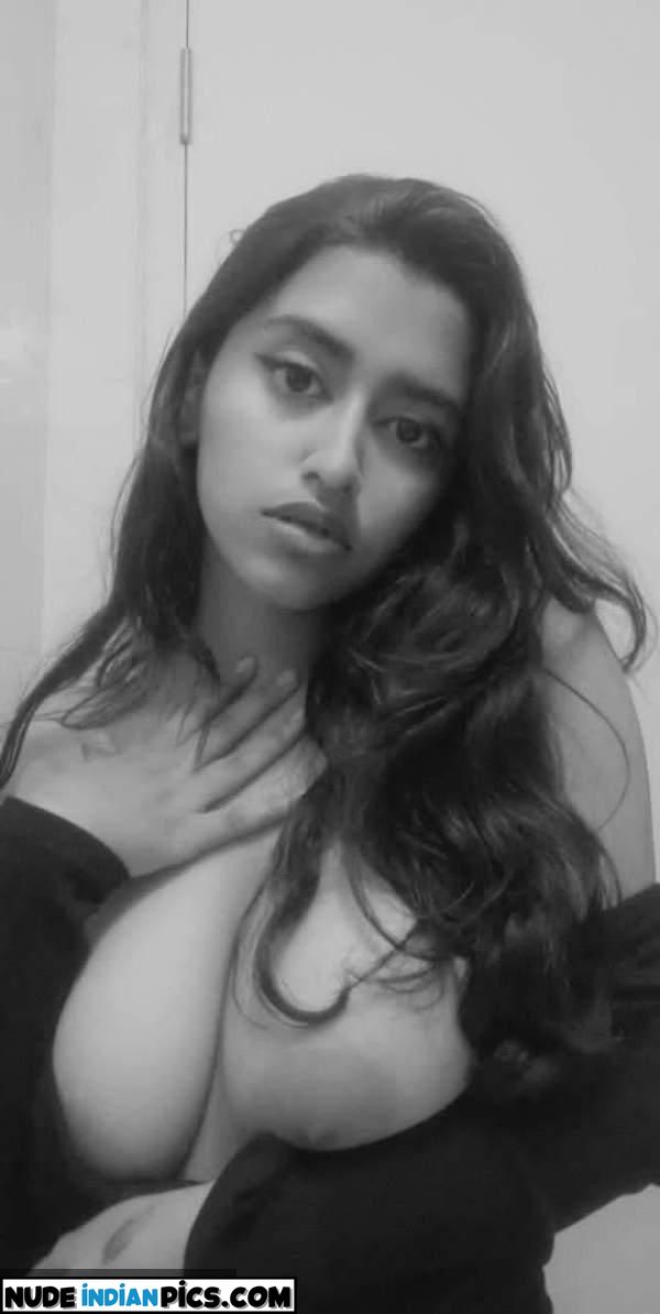 Bhavyas Desi Doodh Desi Girl Nude Galleries