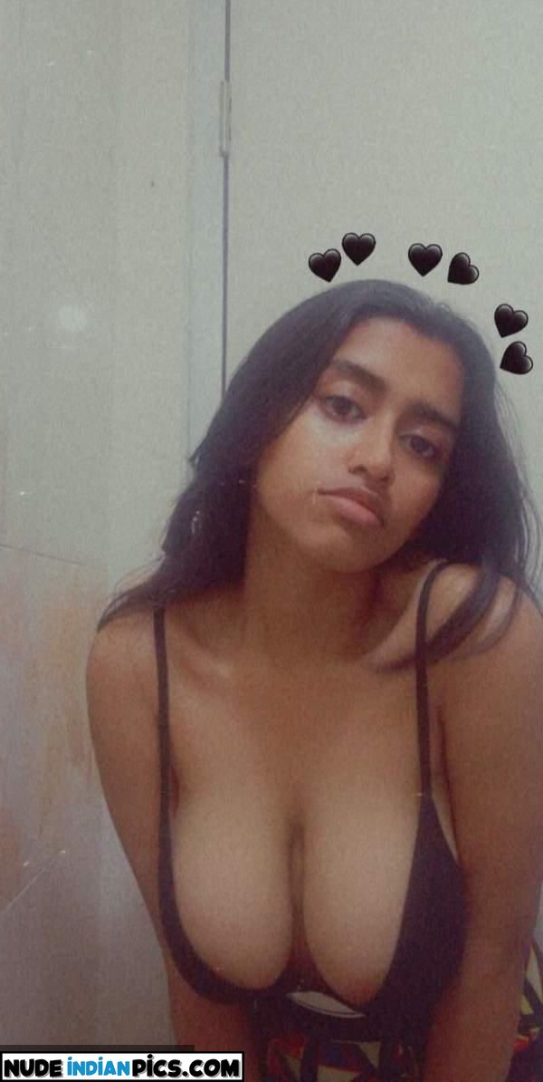 Bhavyas Desi Doodh Nude Naked Selfie