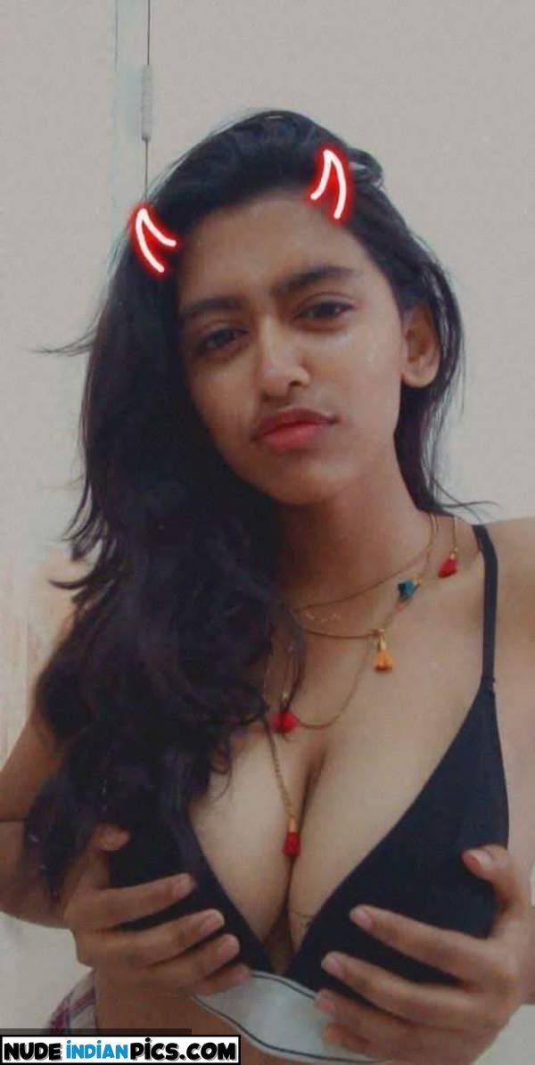 Bhavyas Desi Doodh Nude Picture Indian