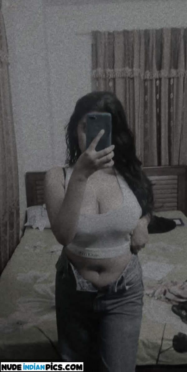 Bhavyas Desi Doodh Snapchat Nudes India