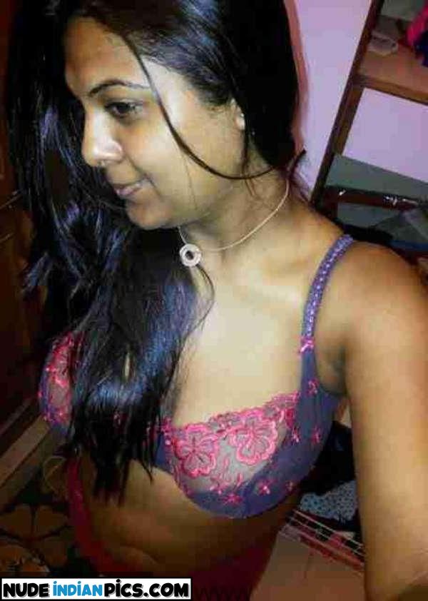 Bholi Choliwali Desi Mallu Sex Photo