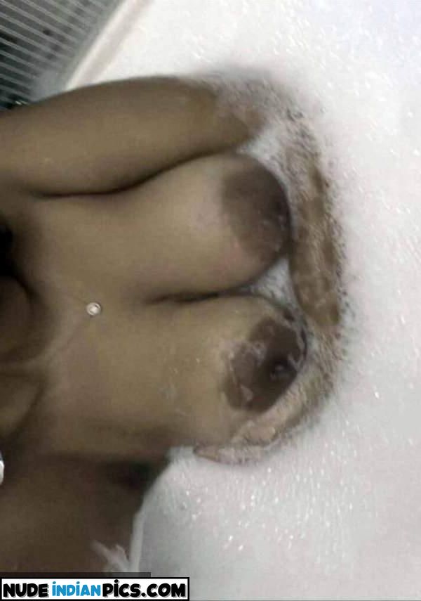 Busty Desi Model Eating Indian Pussy