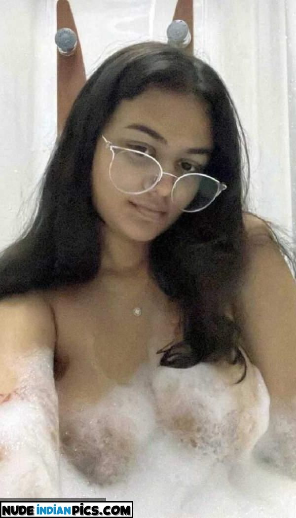 Busty Desi Model Mature Indian Porn Pics