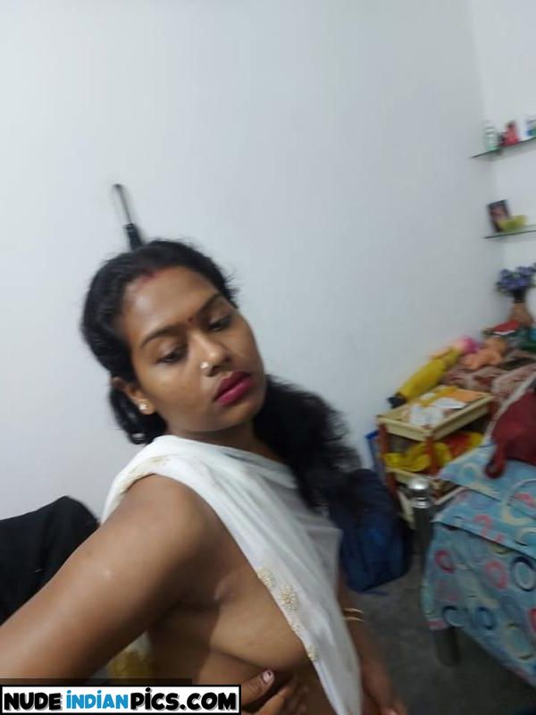 Chennai Behen Priyanka Nude Honeymoon Photos
