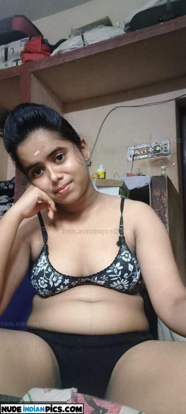 Chennai Tamil Girl Female Naked Teen Nudist Flashing Rare First Time