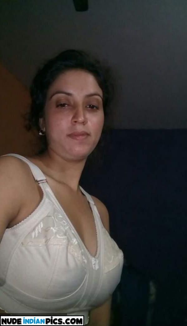Desi Bhabhi Rohini Horny Wives Pic
