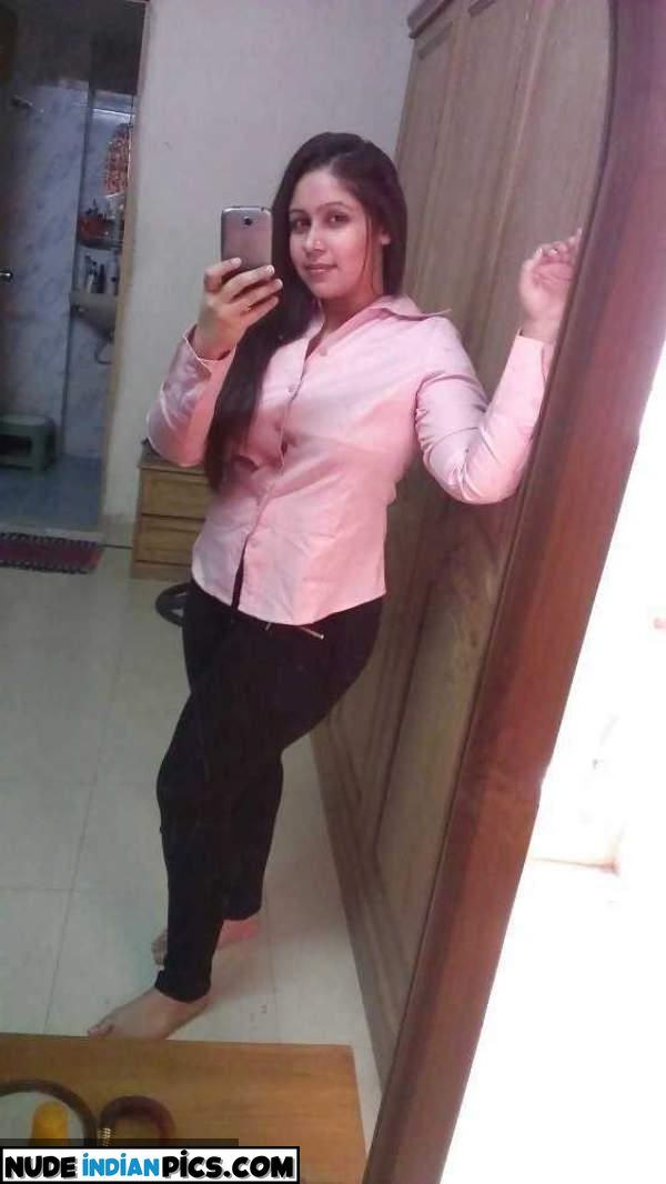 Desi Bhabhi Rohini Nude Selfie Bathroom