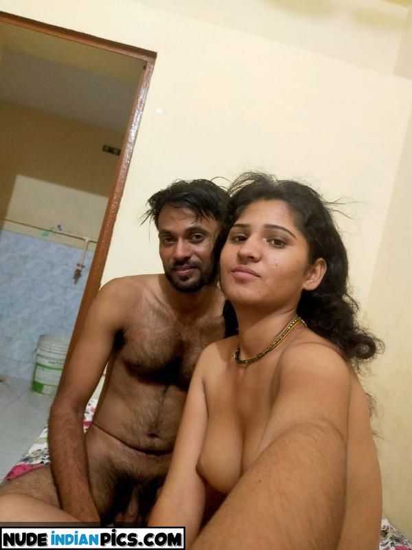 Desi Dhiraj Salis Hot Women Naked Selfie