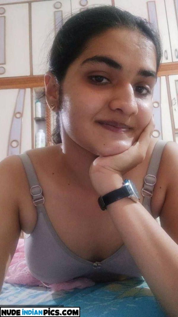 Desi Gudiya Aarti Big Boobed Porn Pics