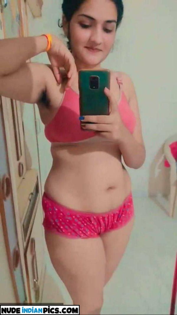 Desi Gudiya Aarti Hot Indian Nude Pics