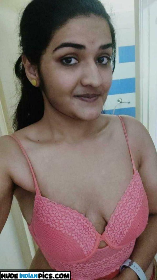 Desi Gudiya Aarti Indian Nude Photos