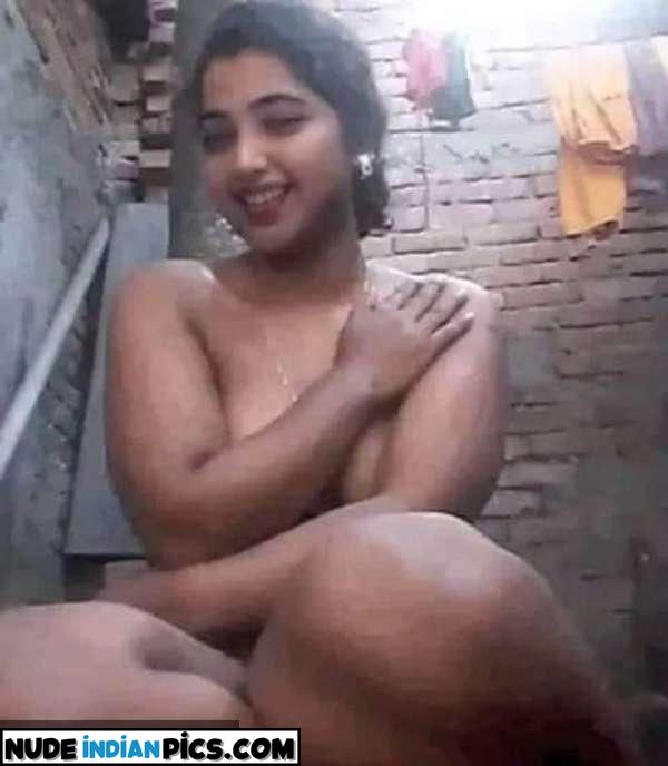 Desi Nariya Nude Chudai Pics
