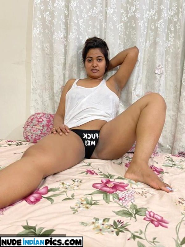 Desi Rukmini Hot Real Nude Selfies