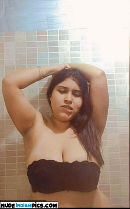 Desi Sultry Priya Indiananal